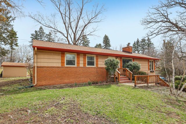 2639 Cedar Crest Road E, Minnetonka, MN 55305