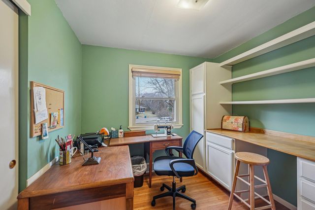 2639 Cedar Crest Road E, Minnetonka, MN 55305