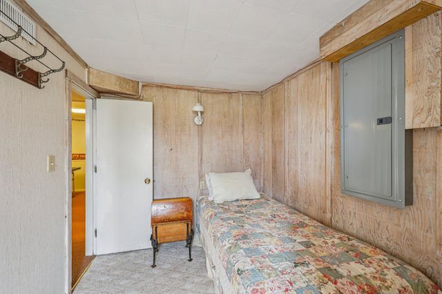 2639 Cedar Crest Road E, Minnetonka, MN 55305