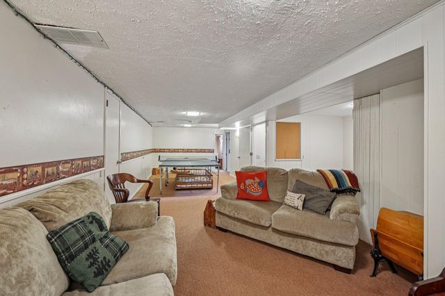 2639 Cedar Crest Road E, Minnetonka, MN 55305