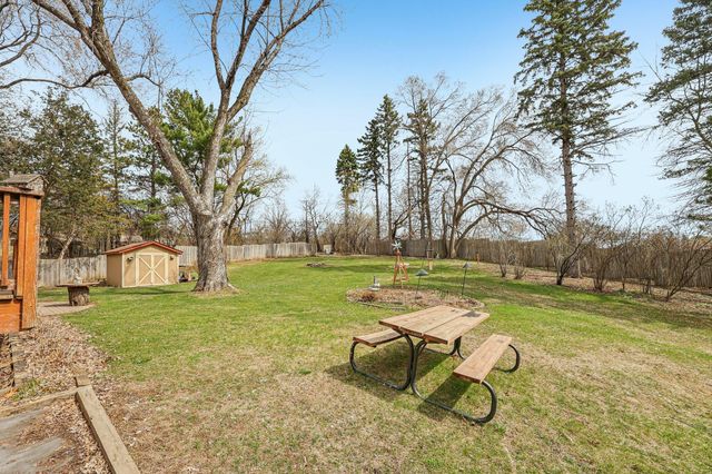 2639 Cedar Crest Road E, Minnetonka, MN 55305