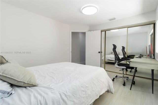 3475 Emerald Oaks Dr 1705, Hollywood, FL 33021