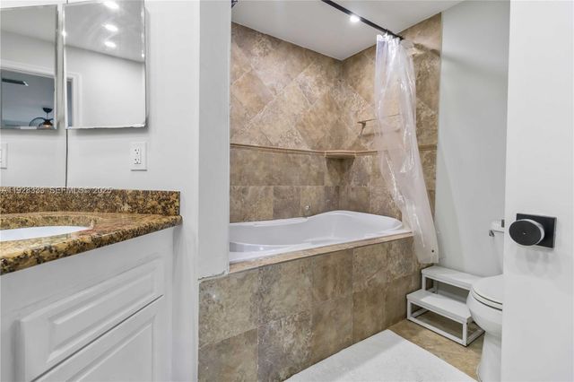 3475 Emerald Oaks Dr 1705, Hollywood, FL 33021