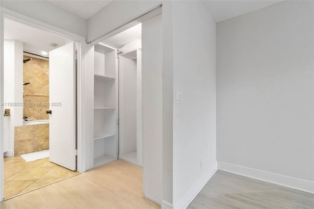 3475 Emerald Oaks Dr 1705, Hollywood, FL 33021