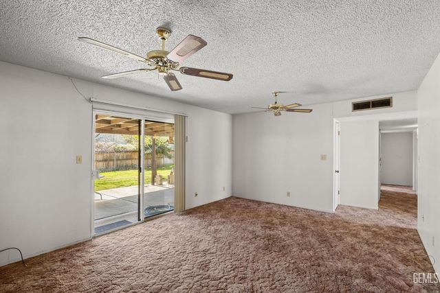 203 Suzanne Lane, Taft, CA 93268