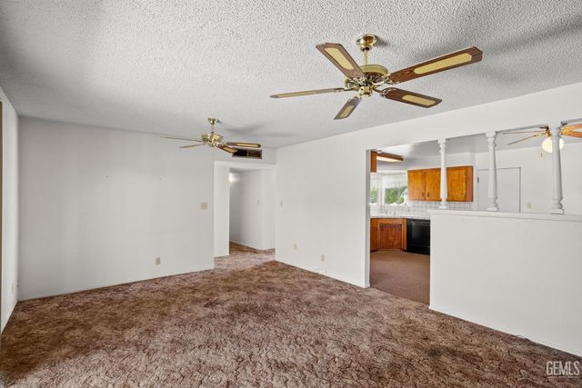 203 Suzanne Lane, Taft, CA 93268