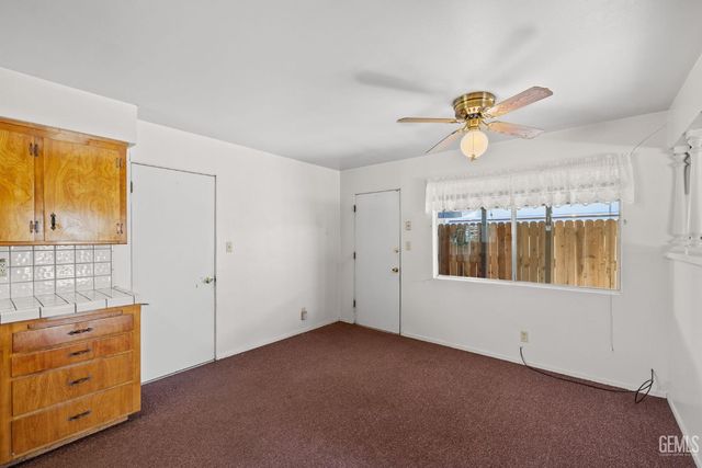 203 Suzanne Lane, Taft, CA 93268