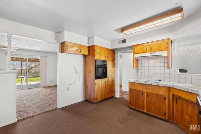 203 Suzanne Lane, Taft, CA 93268