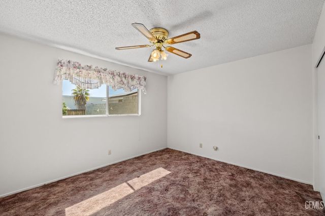 203 Suzanne Lane, Taft, CA 93268