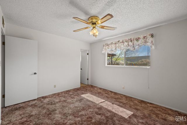 203 Suzanne Lane, Taft, CA 93268