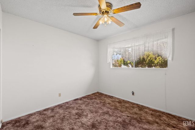 203 Suzanne Lane, Taft, CA 93268