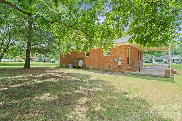 147 Oakdale Circle, Mocksville, NC 27028