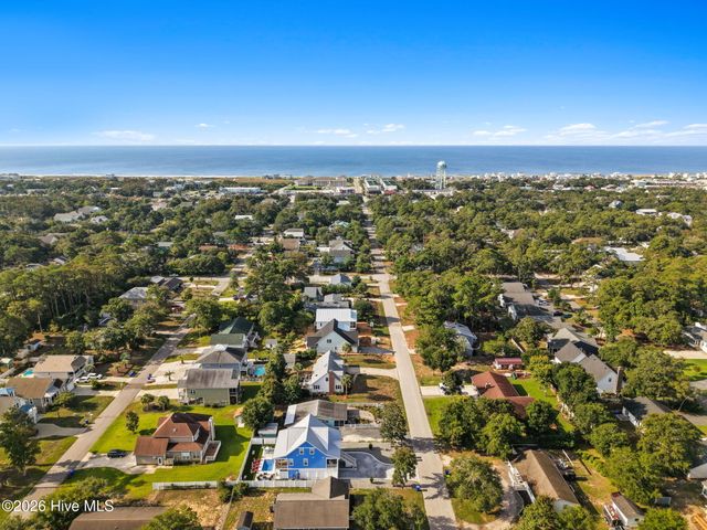 316 NE 58th Street, Oak Island, NC 28465