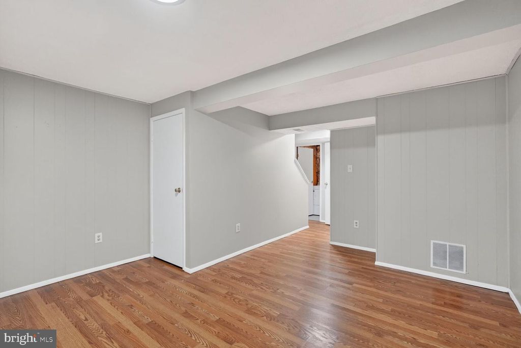 Image 9 of property listing at 9931 CANVASBACK WAY, Damascus, MD 20872