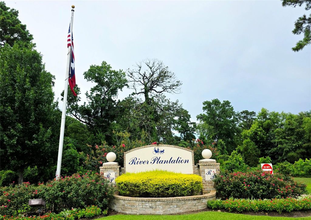 50 Robert E Lee Drive, Conroe, TX 77302