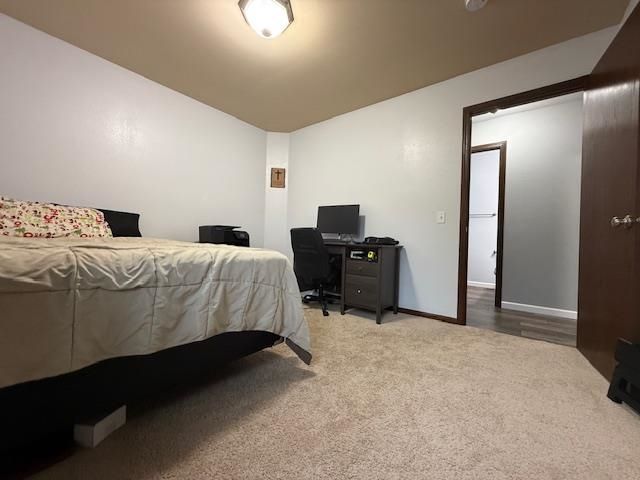 1805 28th St NW, Minot, ND 58703