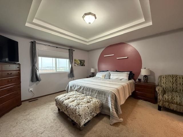 1805 28th St NW, Minot, ND 58703