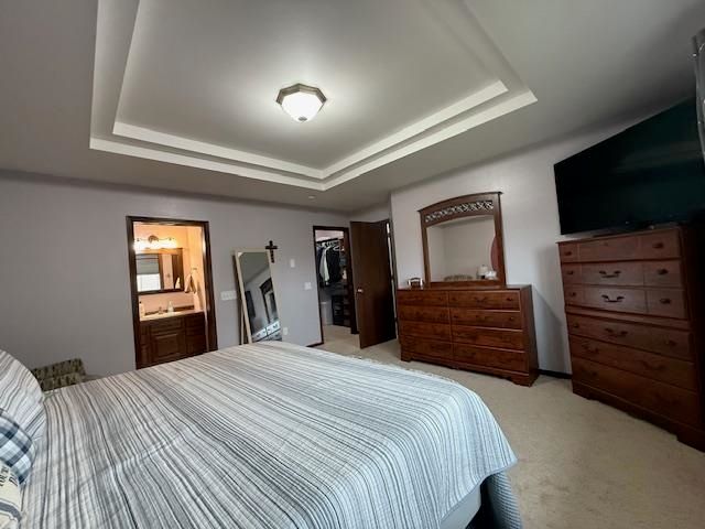 1805 28th St NW, Minot, ND 58703