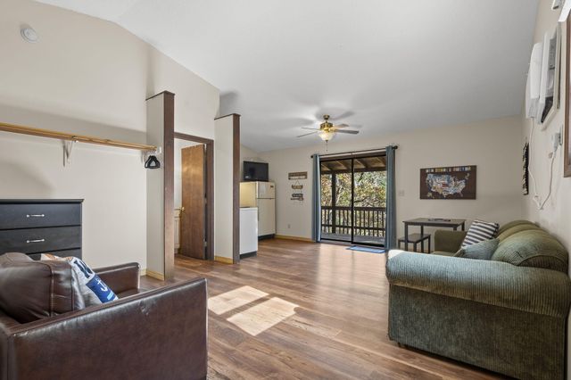 207 Bar M Lane 20, Branson West, MO 65737