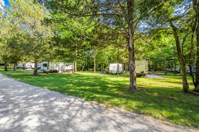 207 Bar M Lane 20, Branson West, MO 65737