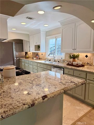 709 E Catalina, Santa Ana, CA 92706