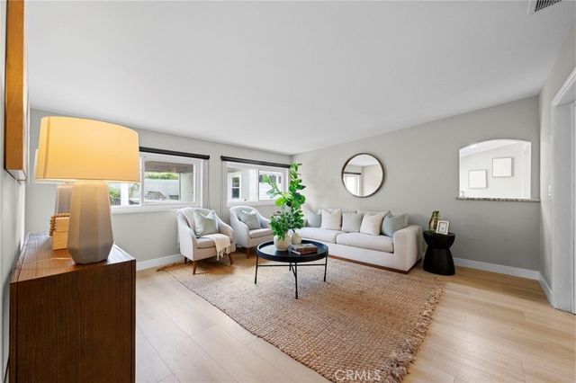 709 E Catalina, Santa Ana, CA 92706