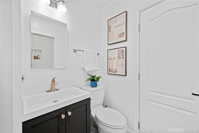 709 E Catalina, Santa Ana, CA 92706