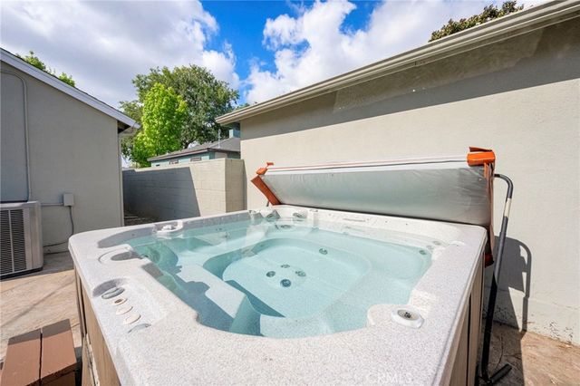 709 E Catalina, Santa Ana, CA 92706