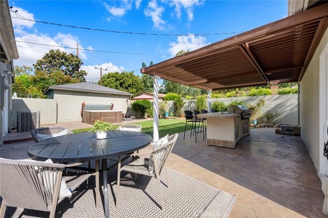 709 E Catalina, Santa Ana, CA 92706