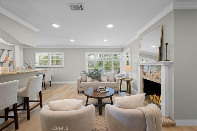 709 E Catalina, Santa Ana, CA 92706