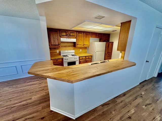 541 Canary Lane, Red Oak, TX 75154