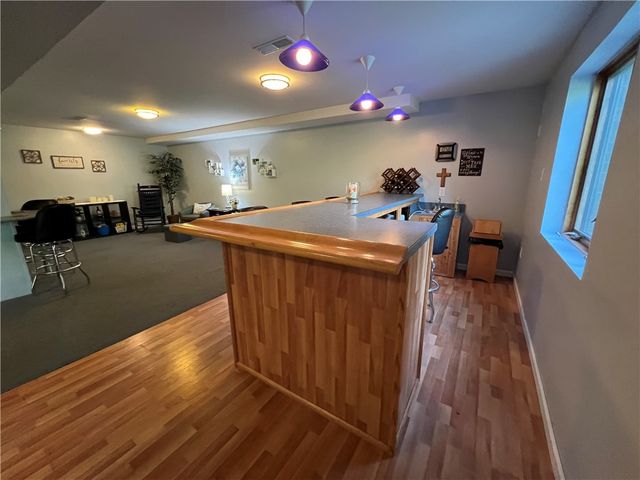 133 Woodcrest Rd, Oakland Twp, PA 16002