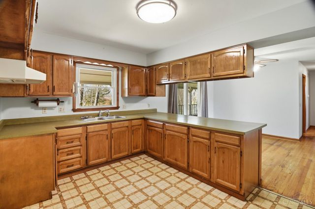 7225 Lesourdsville West Chester Road, West Chester, OH 45069