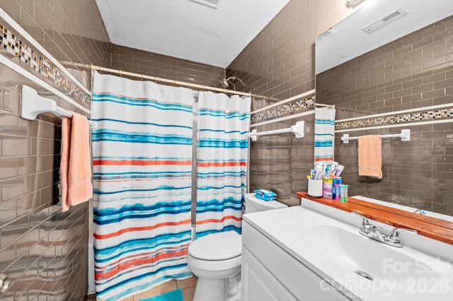 8423 Mossy Cup Trail, Harrisburg, NC 28075