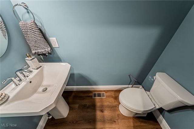 1855 Woodlawn Avenue, East Cleveland, OH 44112