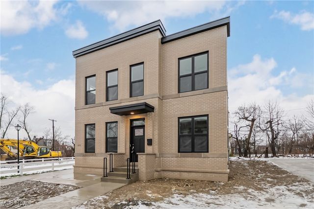 1855 Woodlawn Avenue, East Cleveland, OH 44112