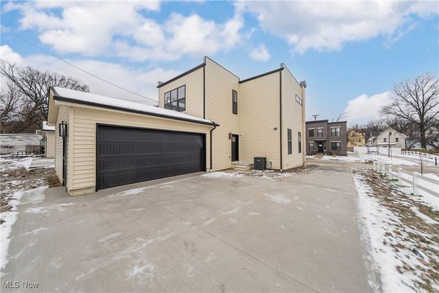 1855 Woodlawn Avenue, East Cleveland, OH 44112