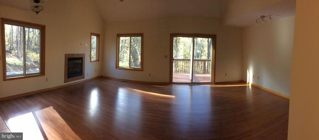 2376 HIGH TOP RD, Linden, VA 22642