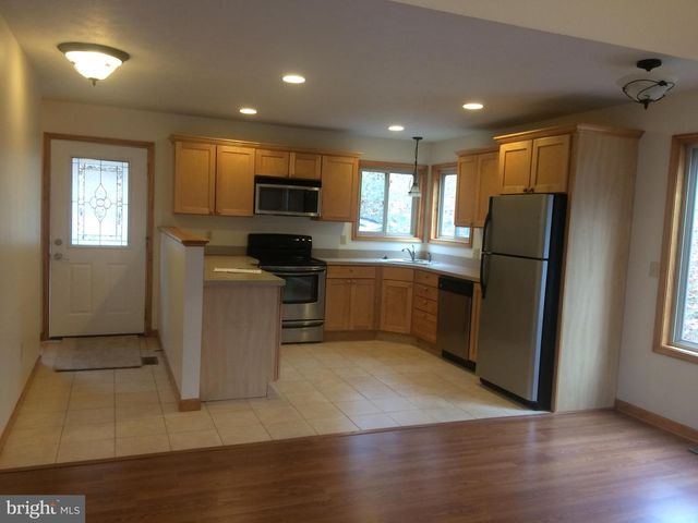 2376 HIGH TOP RD, Linden, VA 22642