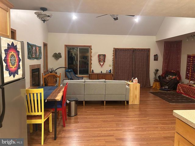 2376 HIGH TOP RD, Linden, VA 22642