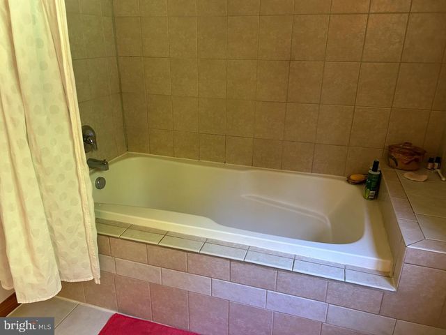 2376 HIGH TOP RD, Linden, VA 22642