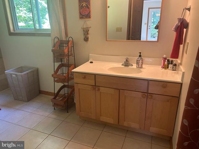2376 HIGH TOP RD, Linden, VA 22642