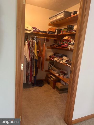 2376 HIGH TOP RD, Linden, VA 22642