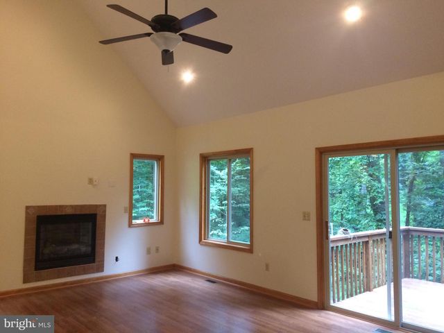 2376 HIGH TOP RD, Linden, VA 22642