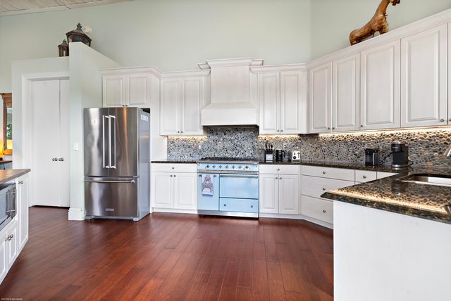 2990 Twin Oaks Way, Wellington, FL 33414