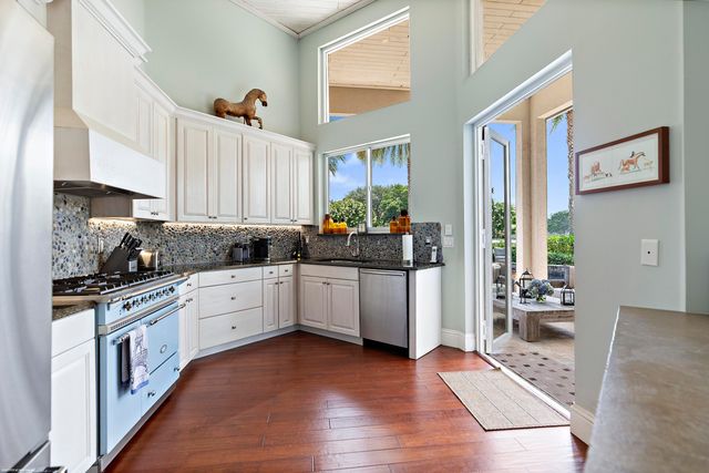 2990 Twin Oaks Way, Wellington, FL 33414