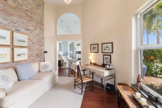 2990 Twin Oaks Way, Wellington, FL 33414