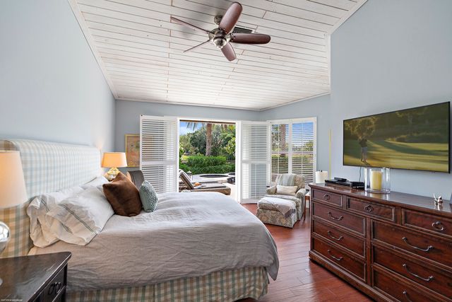 2990 Twin Oaks Way, Wellington, FL 33414