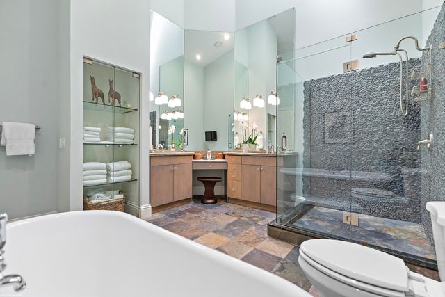 2990 Twin Oaks Way, Wellington, FL 33414