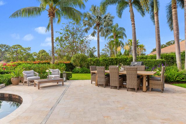 2990 Twin Oaks Way, Wellington, FL 33414